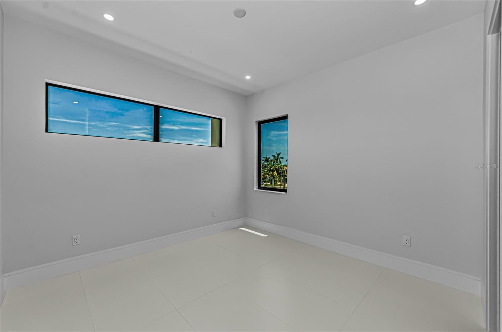 43 DOLPHIN DR — photo 64