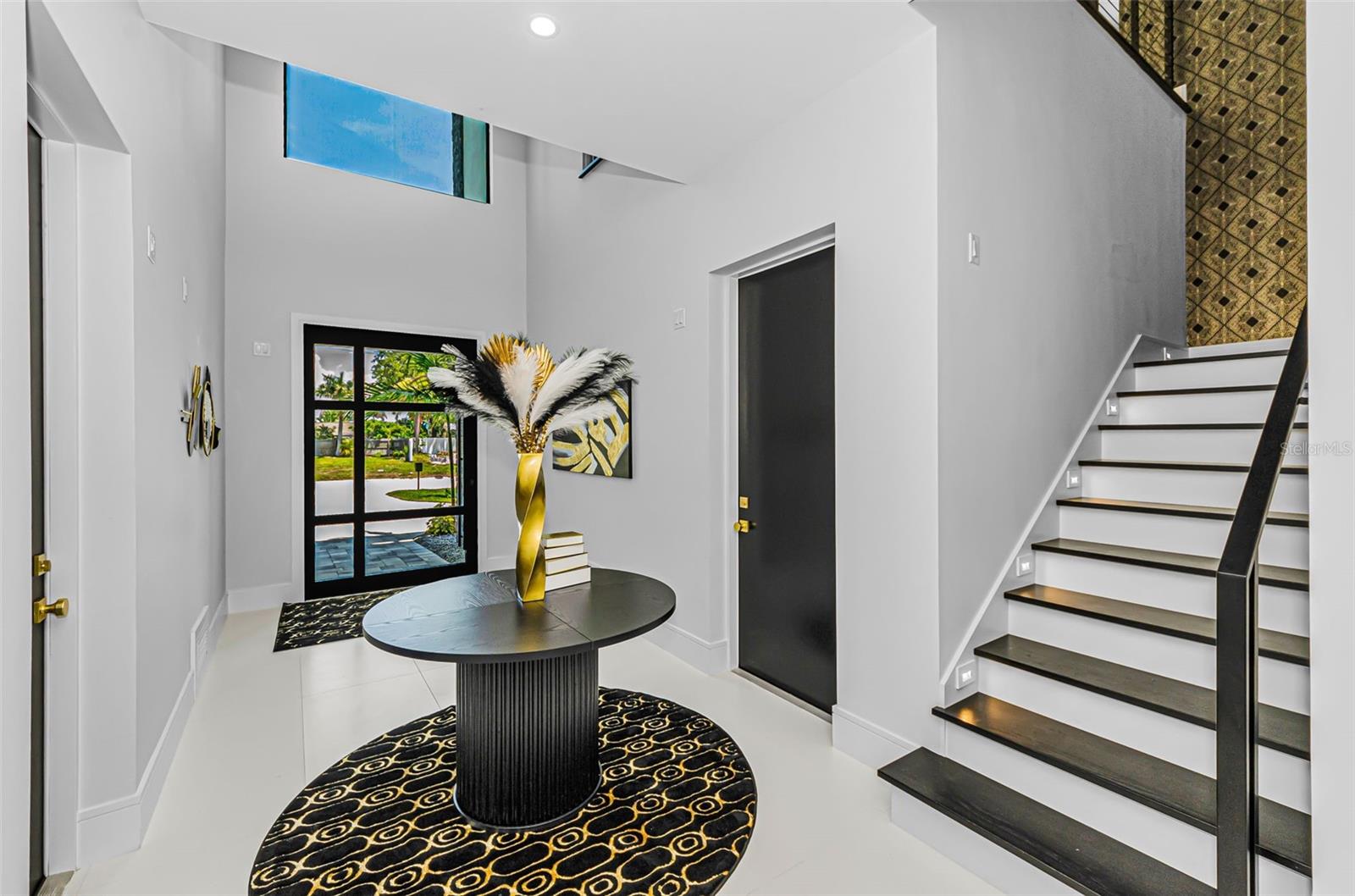 43 DOLPHIN DR — photo 8