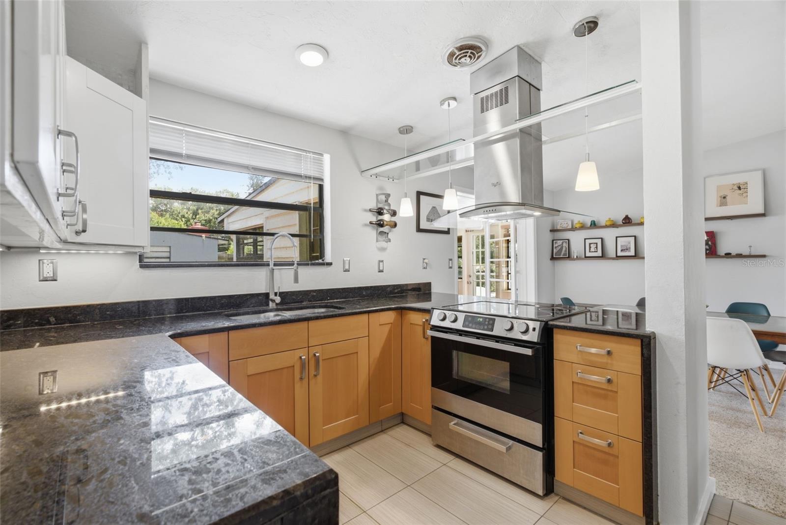 609 W RIVER DR — photo 12