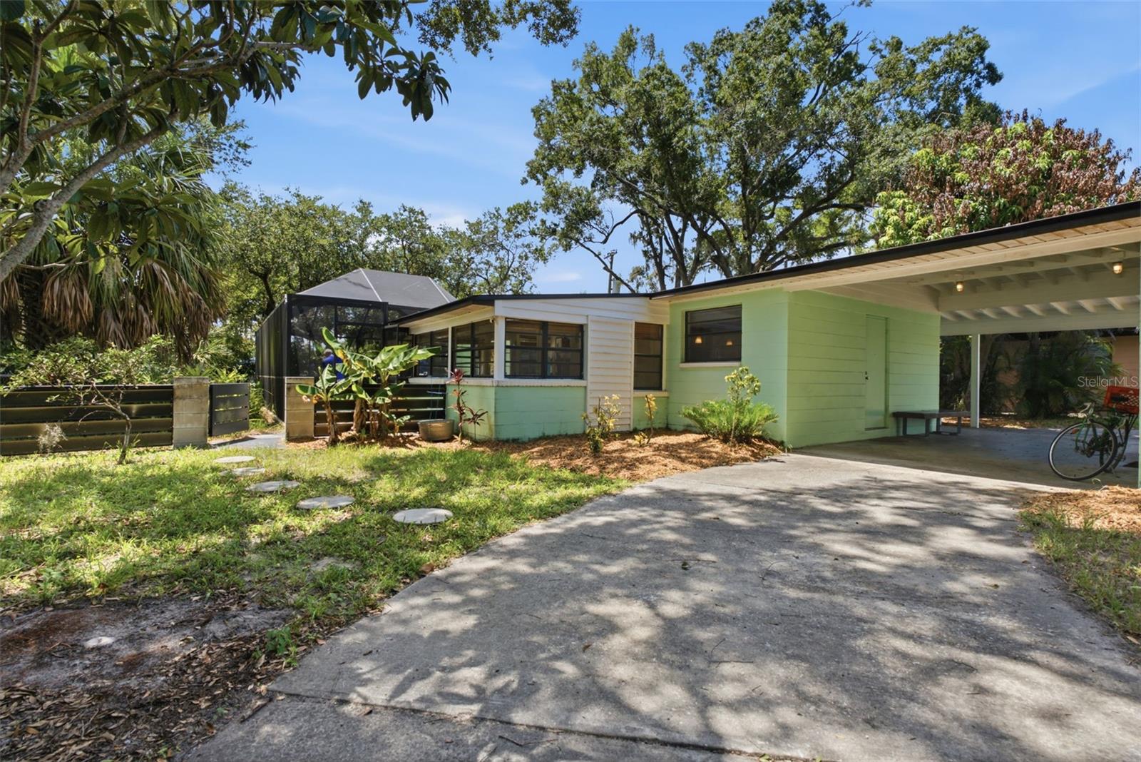 609 W RIVER DR — photo 37