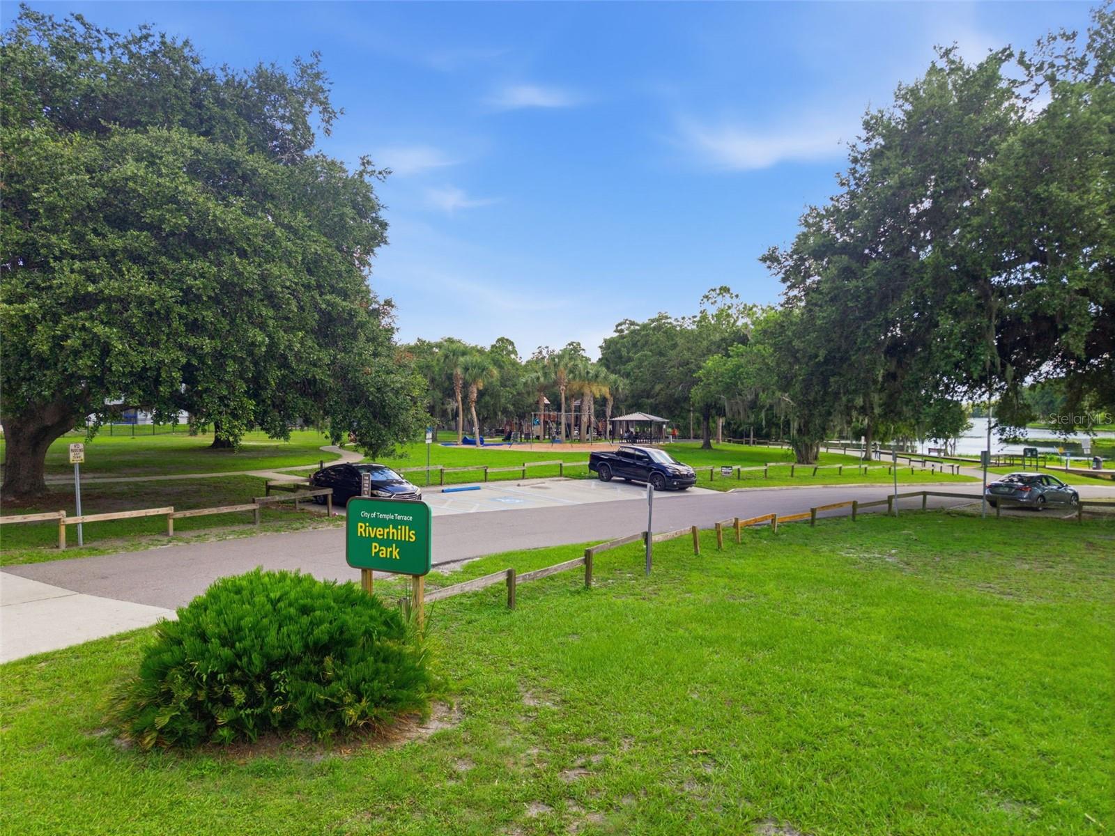 609 W RIVER DR — photo 42