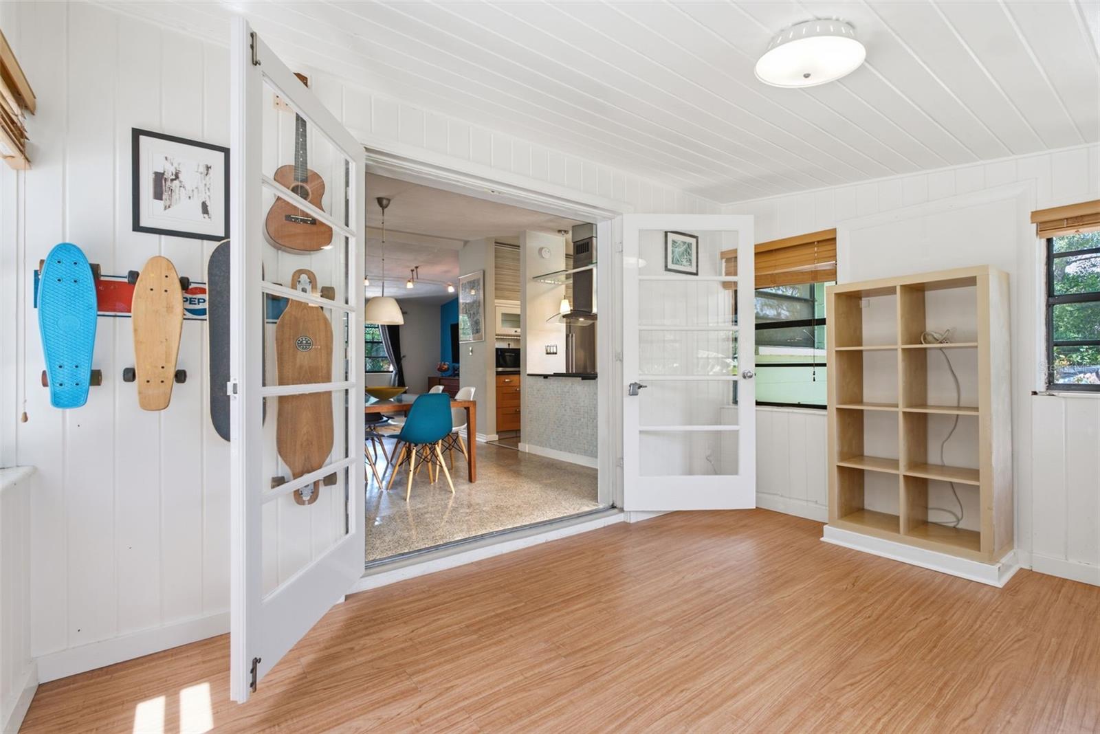 609 W RIVER DR — photo 19