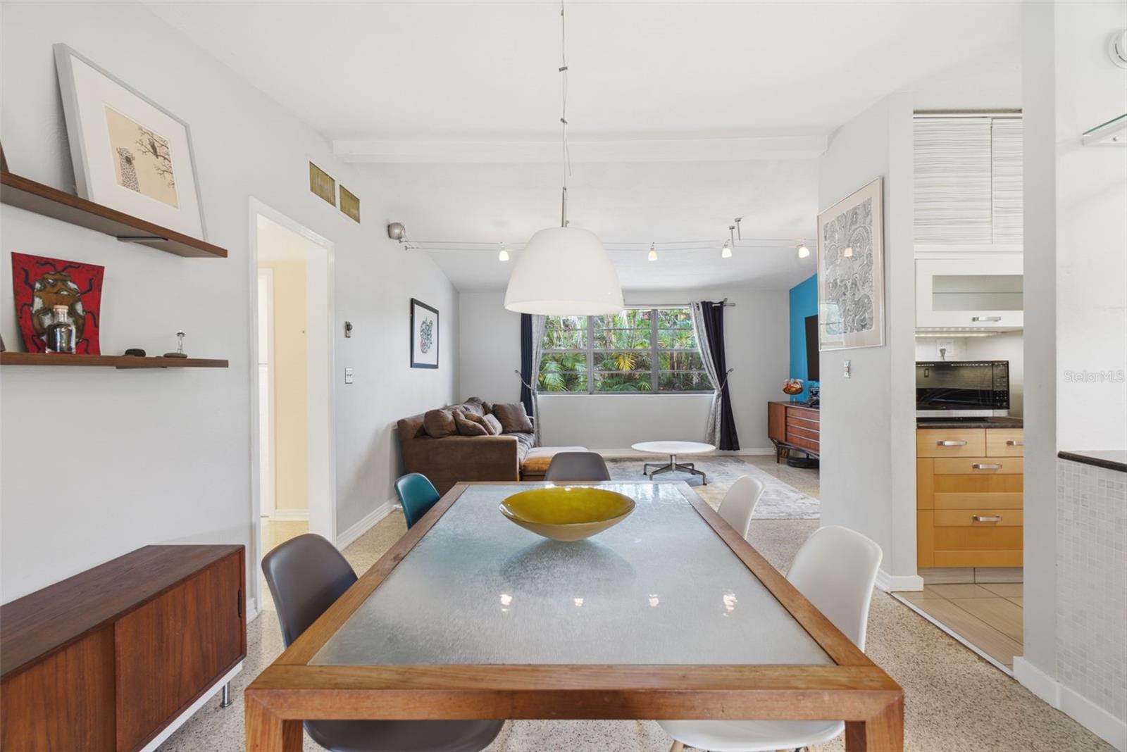 609 W RIVER DR — photo 20