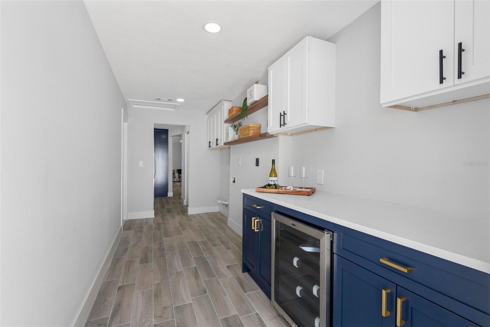 1950 ARVIS CIR W — photo 27