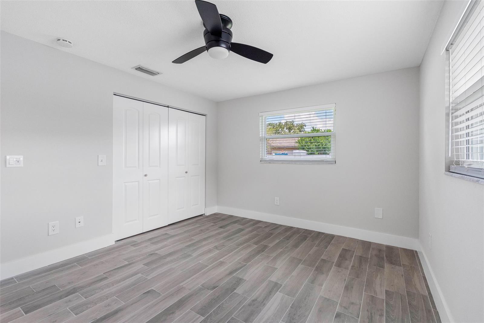1950 ARVIS CIR W — photo 25