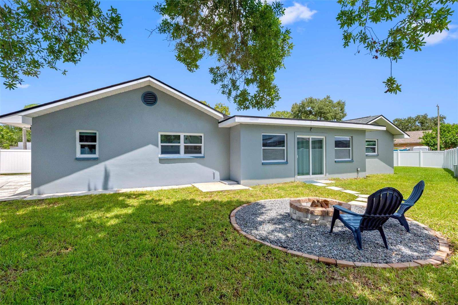 1950 ARVIS CIR W — photo 33