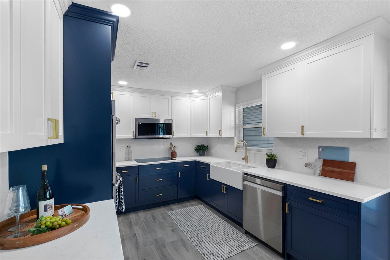 1950 ARVIS CIR W — photo 8