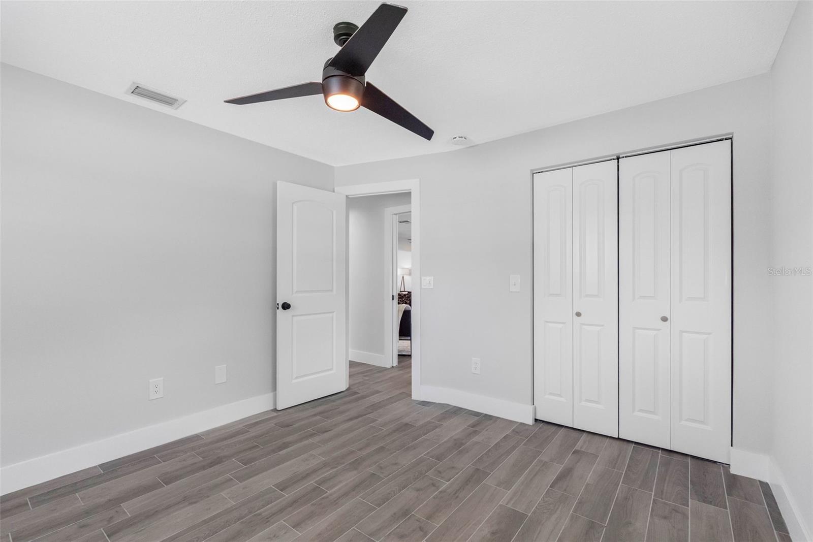 1950 ARVIS CIR W — photo 23