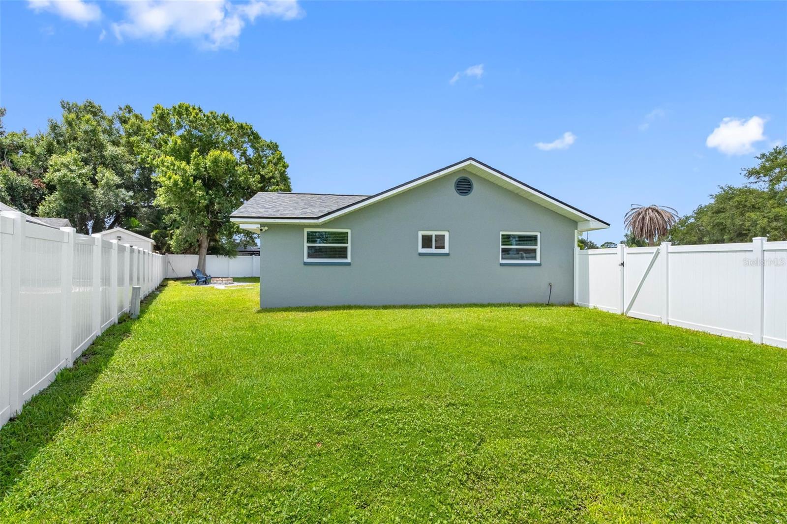 1950 ARVIS CIR W — photo 32