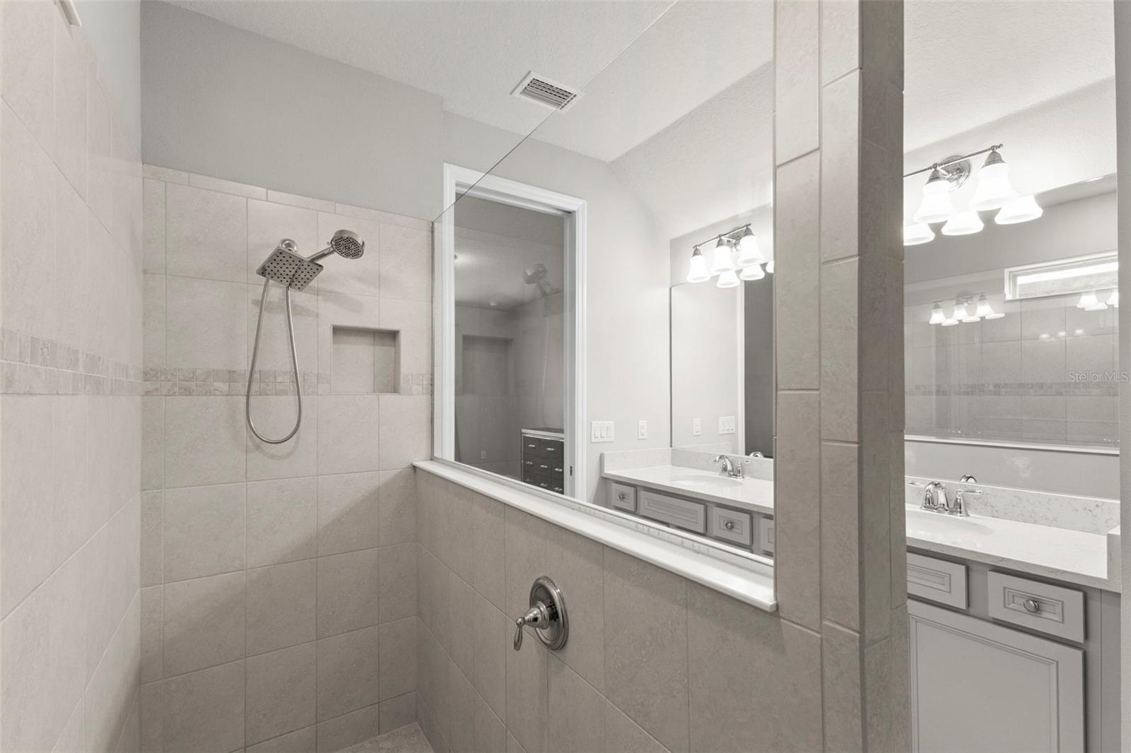18935 BIRCHWOOD GROVES DR — photo 28