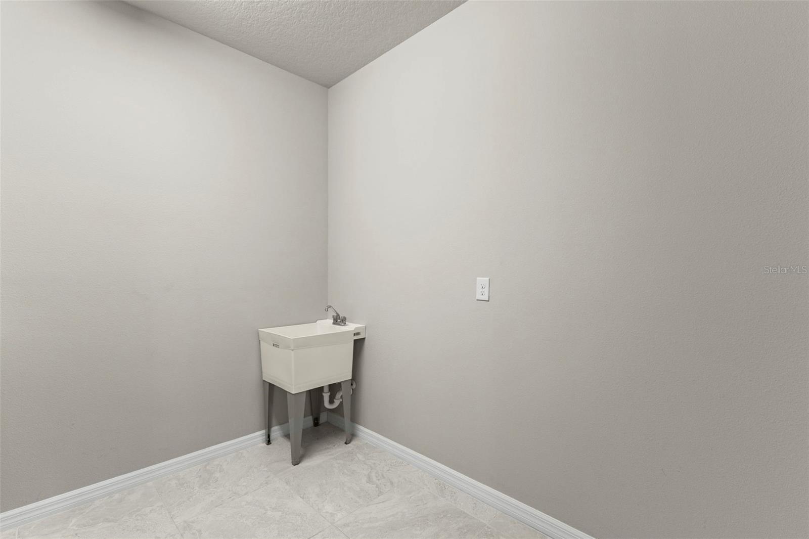18935 BIRCHWOOD GROVES DR — photo 42