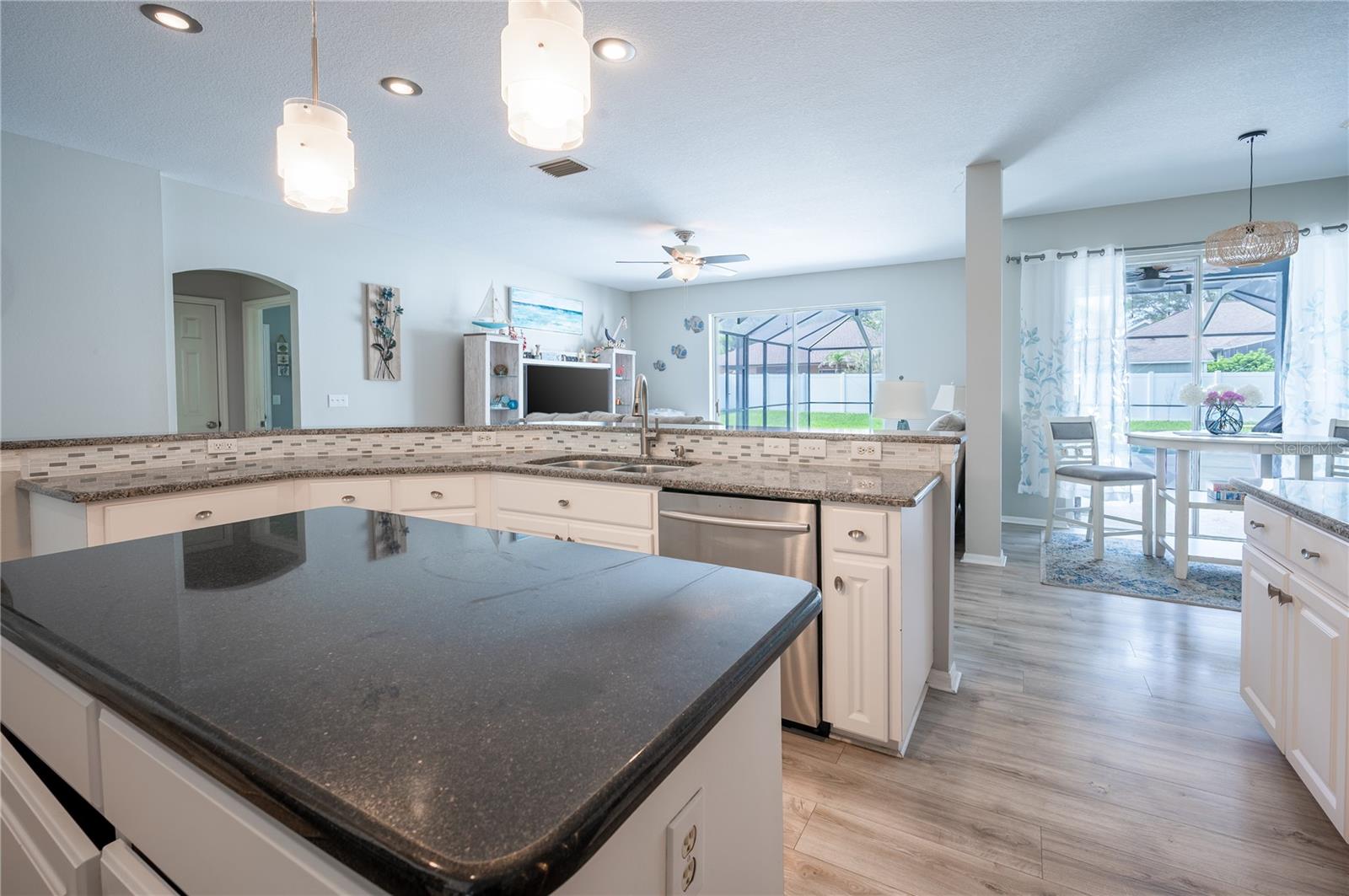12408 RIVERGLEN DR — photo 21