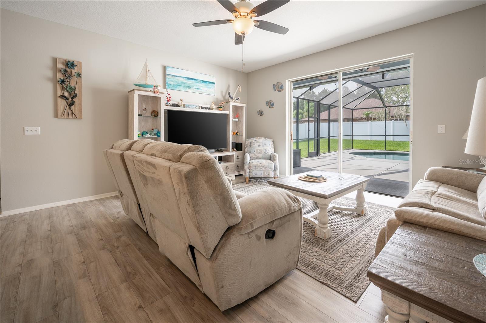 12408 RIVERGLEN DR — photo 25