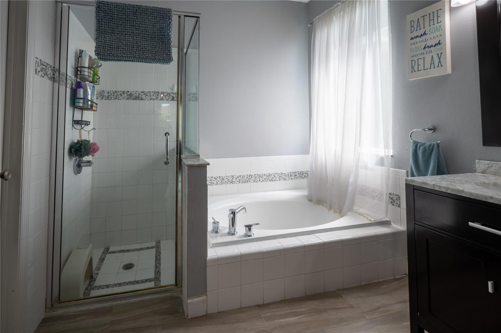 12408 RIVERGLEN DR — photo 34