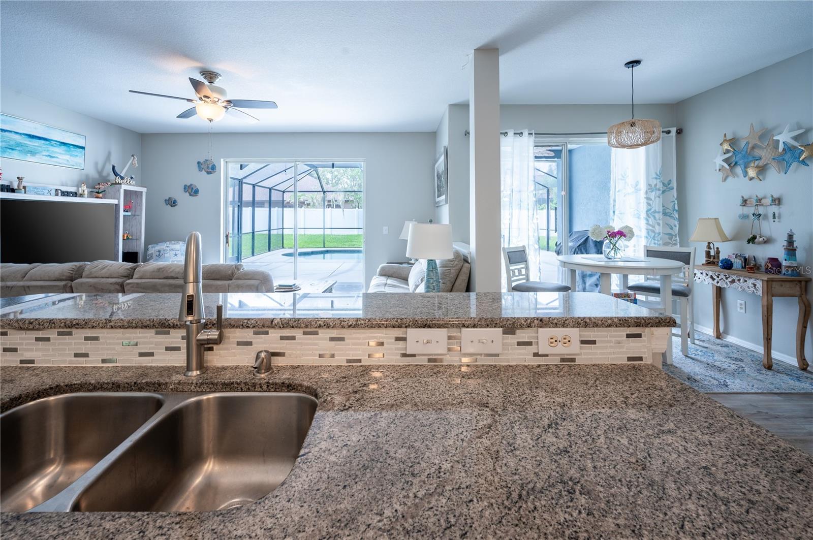 12408 RIVERGLEN DR — photo 20