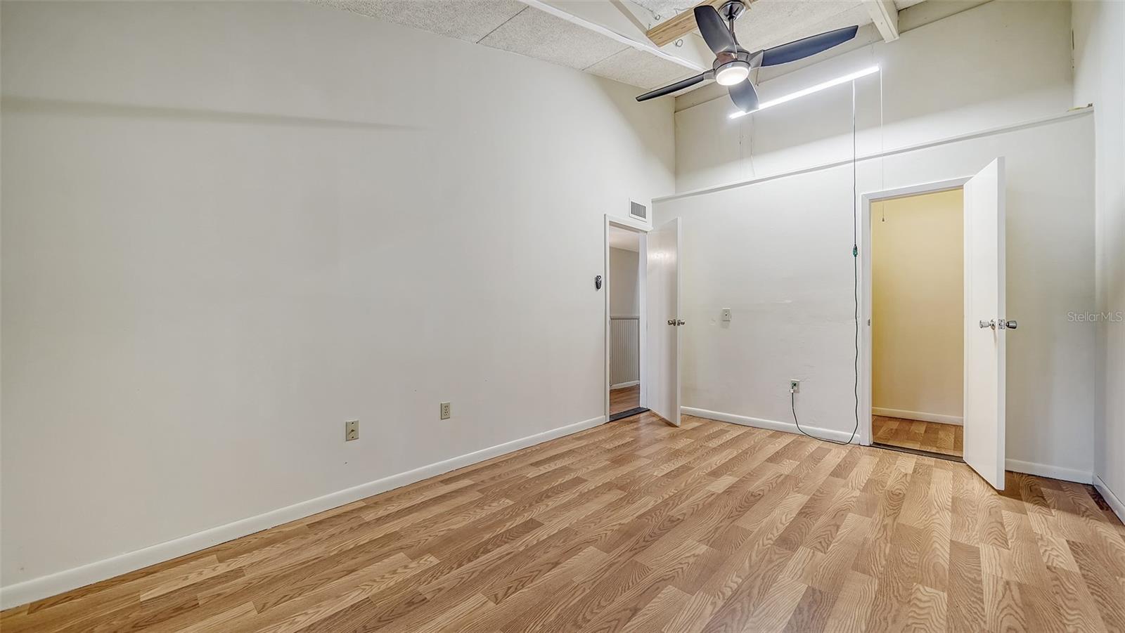 500 N JEFFERSON AVE #B-5 — photo 15