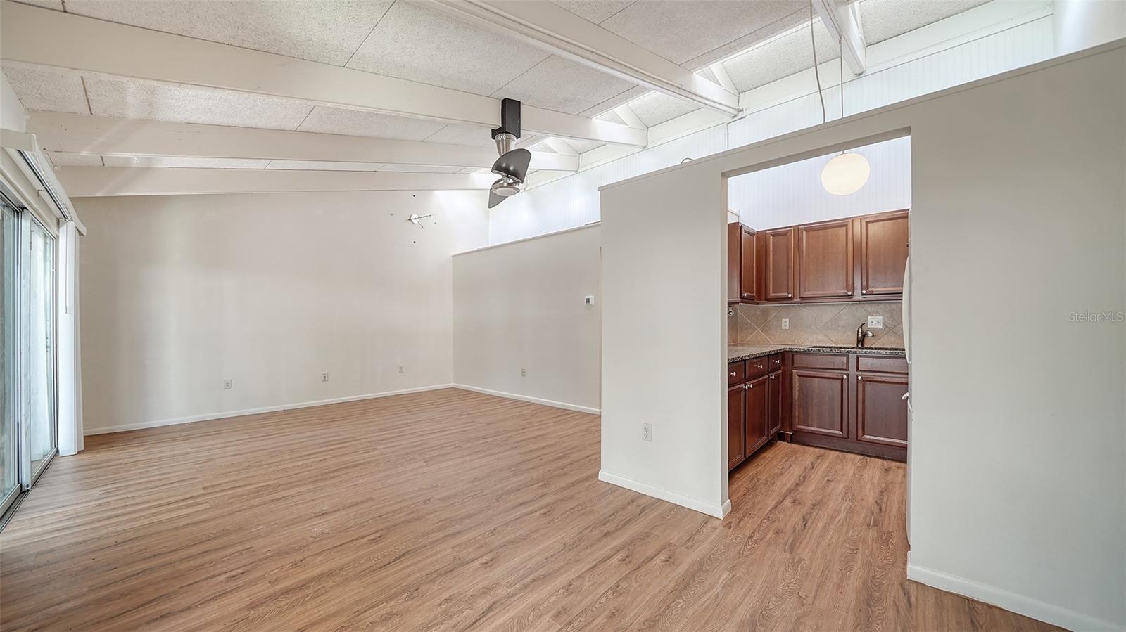500 N JEFFERSON AVE #B-5 — photo 6