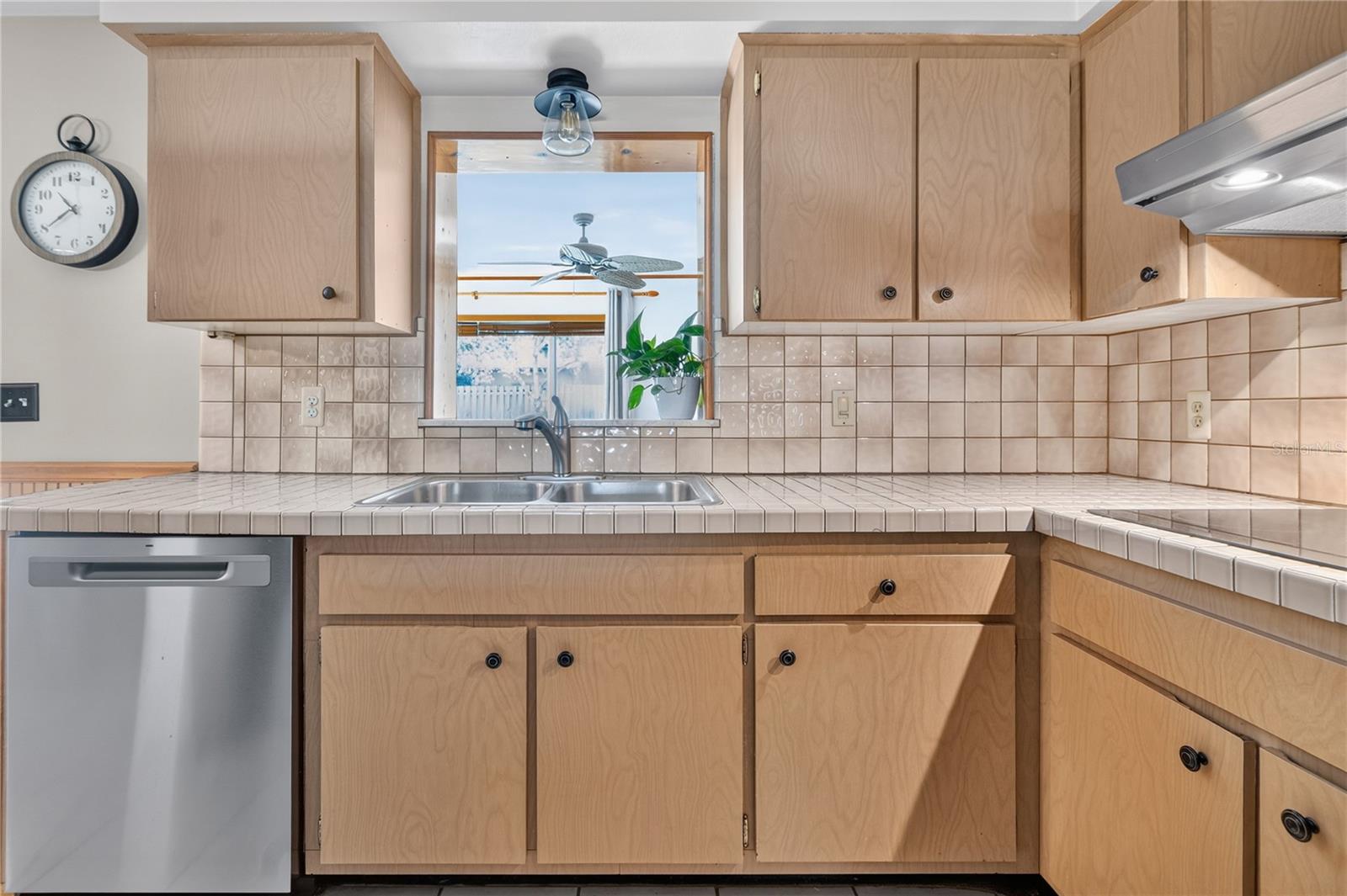 1707 RIDGEWAY DR — photo 19
