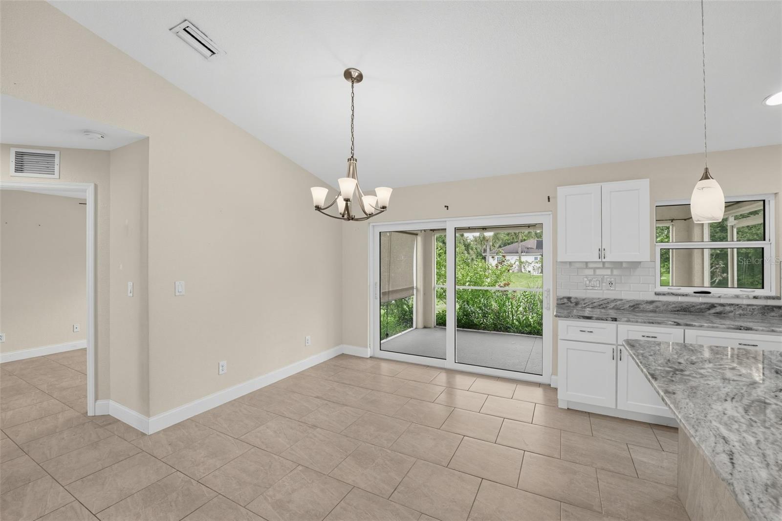 2580 VOGLER LN — photo 3