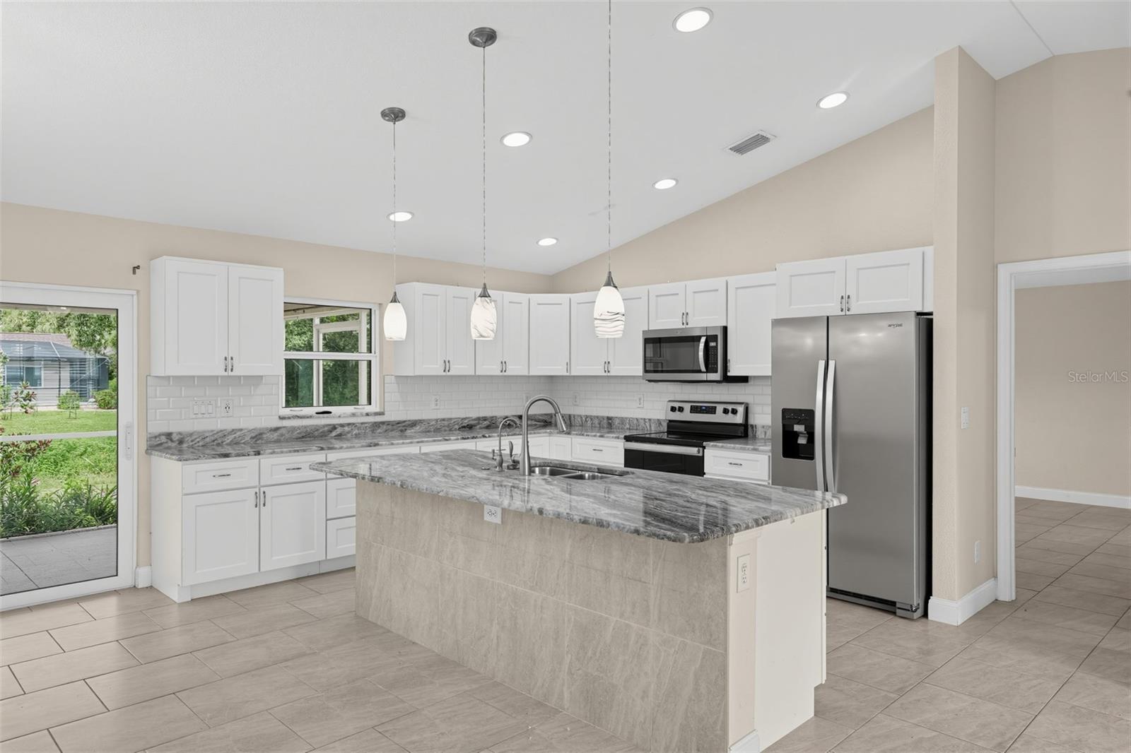 2580 VOGLER LN — photo 8