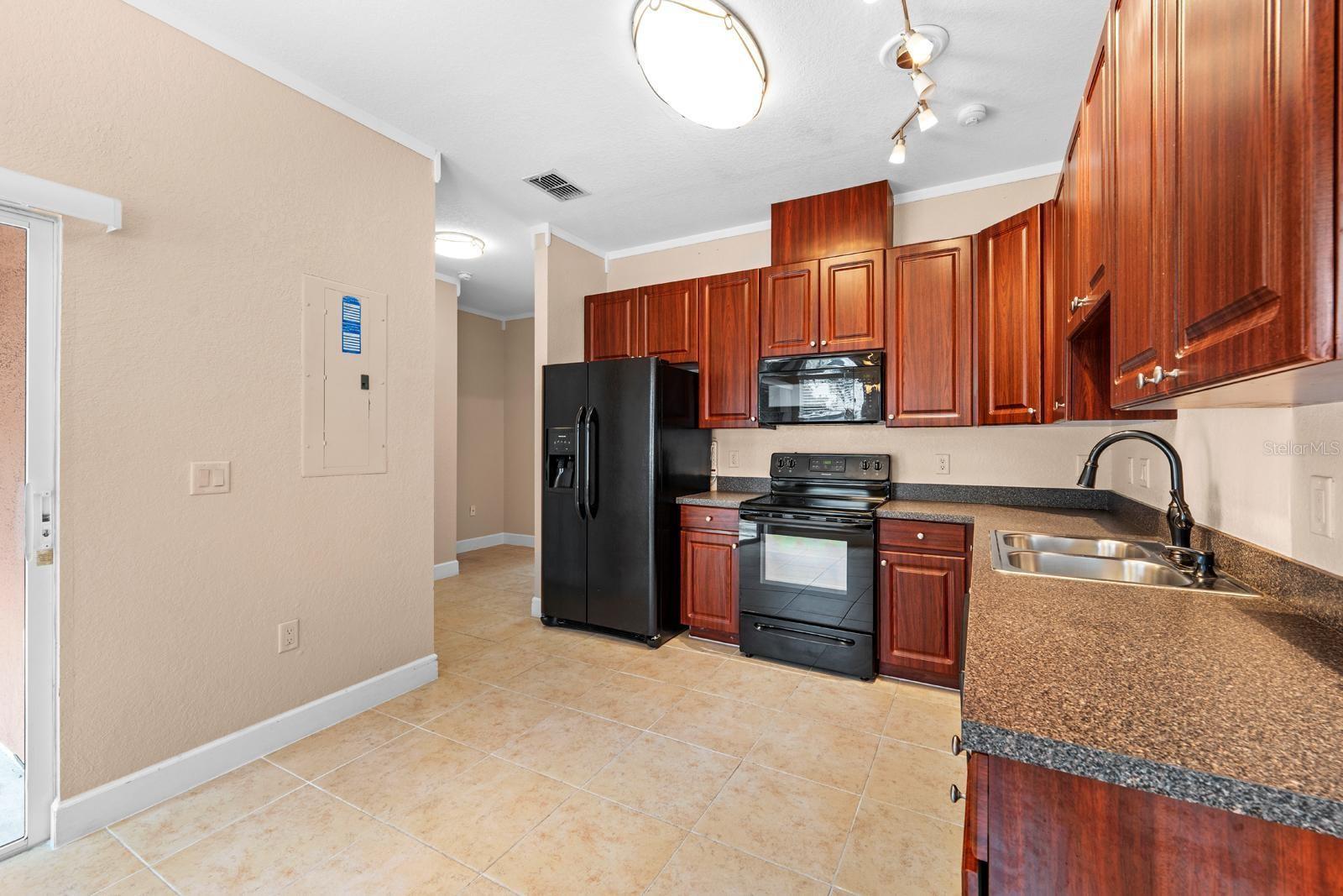 231 ALEXANDER WOODS DR — photo 13