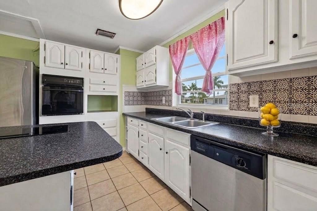 701 FISH LIPS LN — photo 65