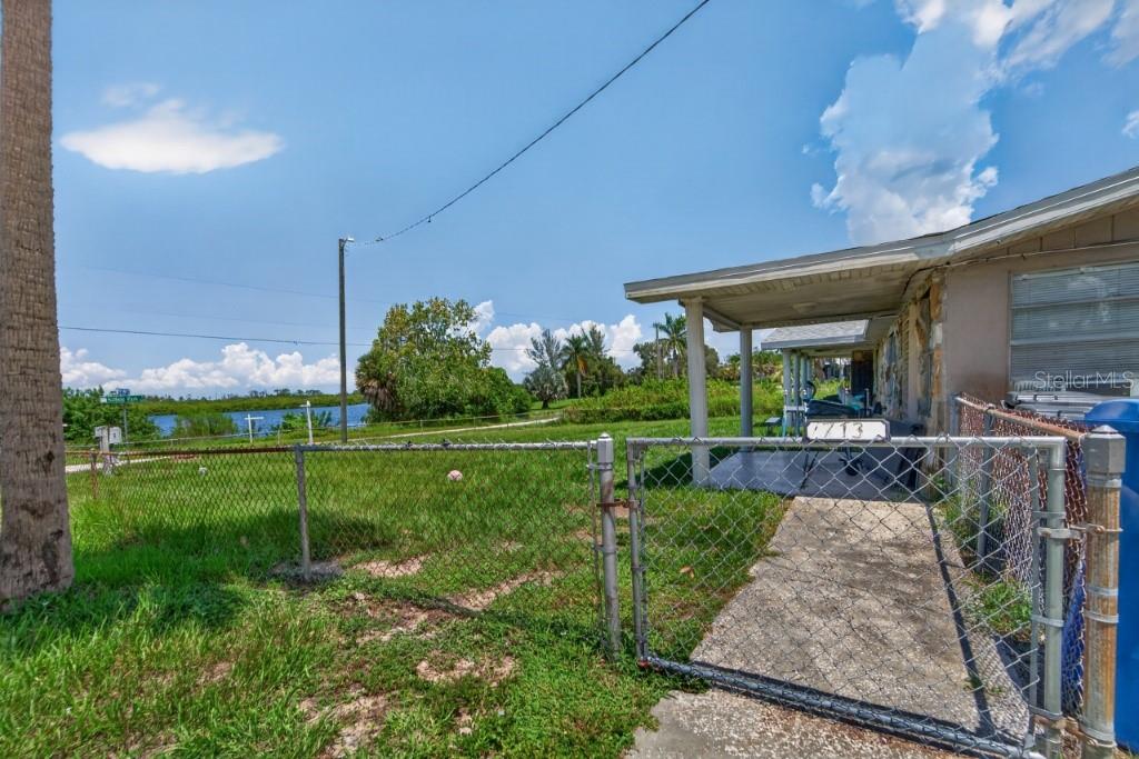 701 FISH LIPS LN — photo 46