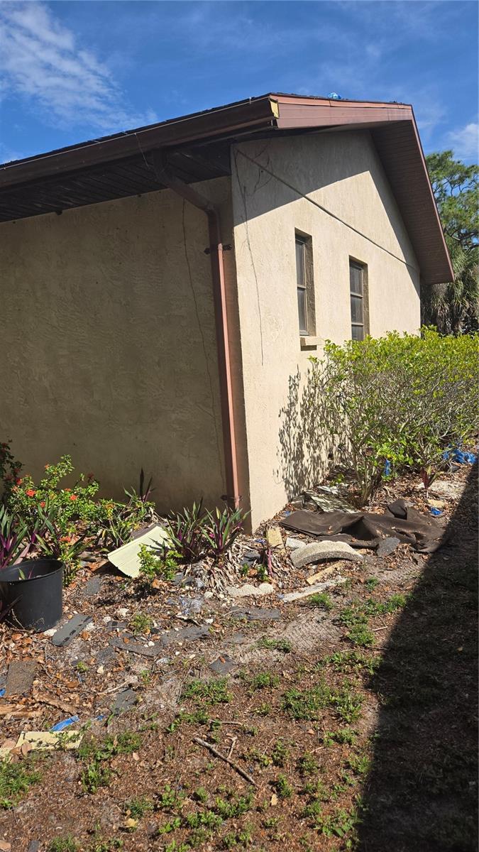 220 MOUNT PLEASANT RD — photo 35