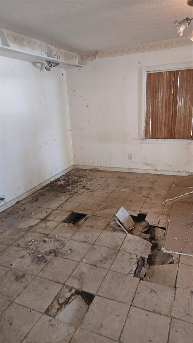 220 MOUNT PLEASANT RD — photo 23