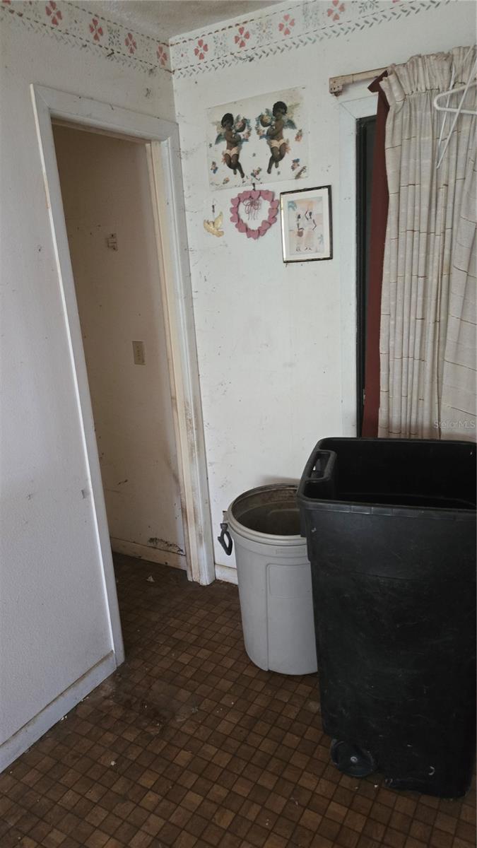 220 MOUNT PLEASANT RD — photo 8