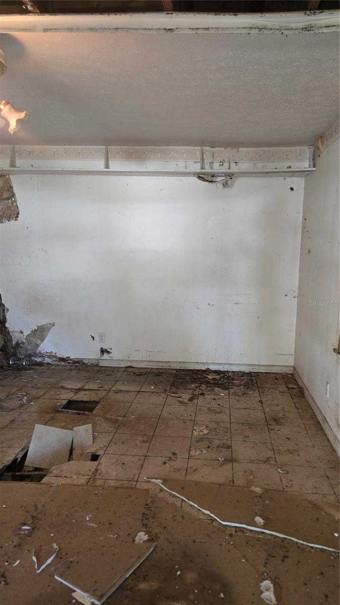 220 MOUNT PLEASANT RD — photo 27