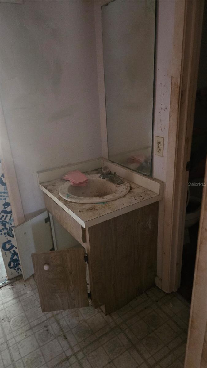 220 MOUNT PLEASANT RD — photo 10