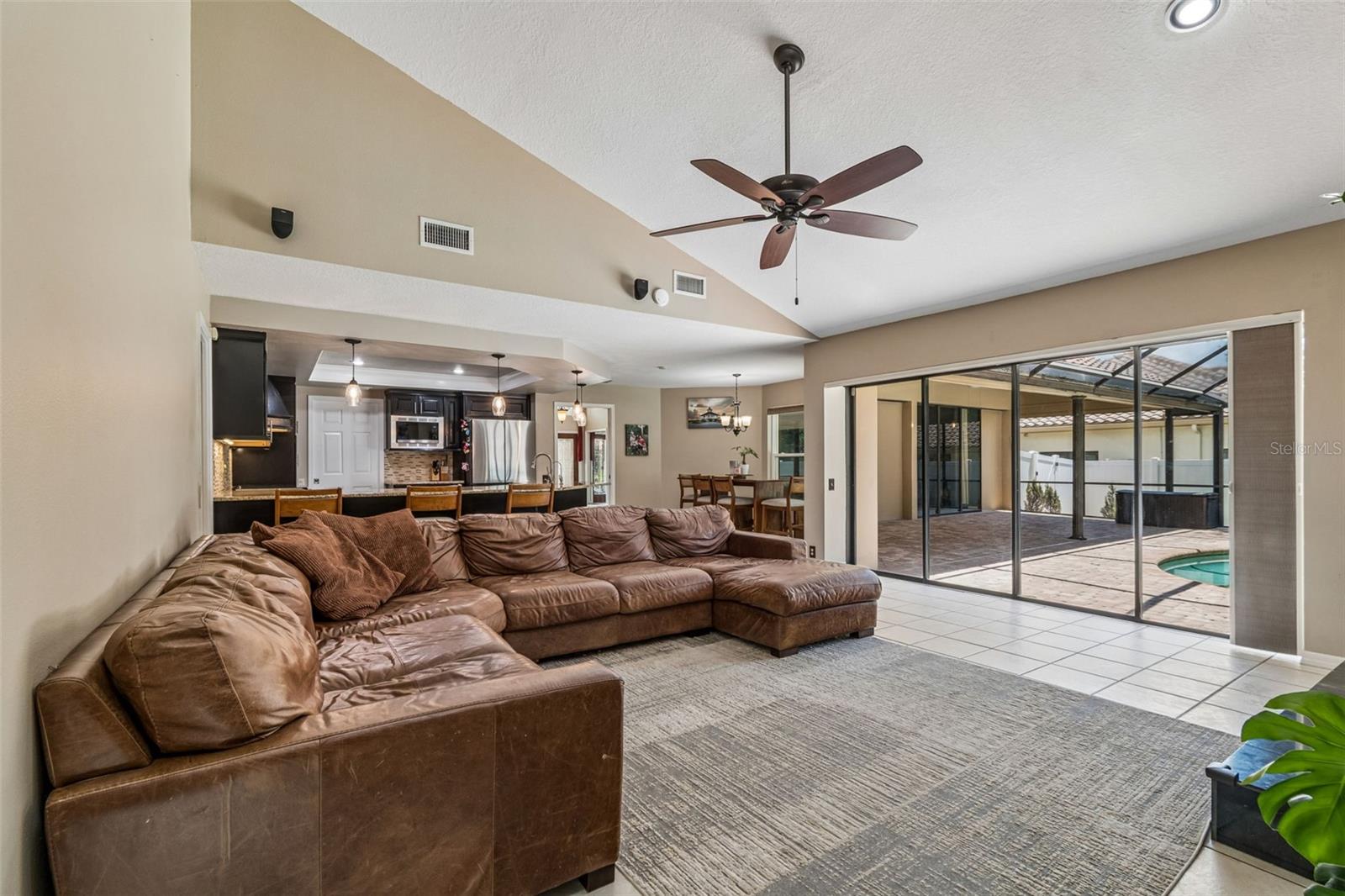2937 HILLCREEK CIR S — photo 27