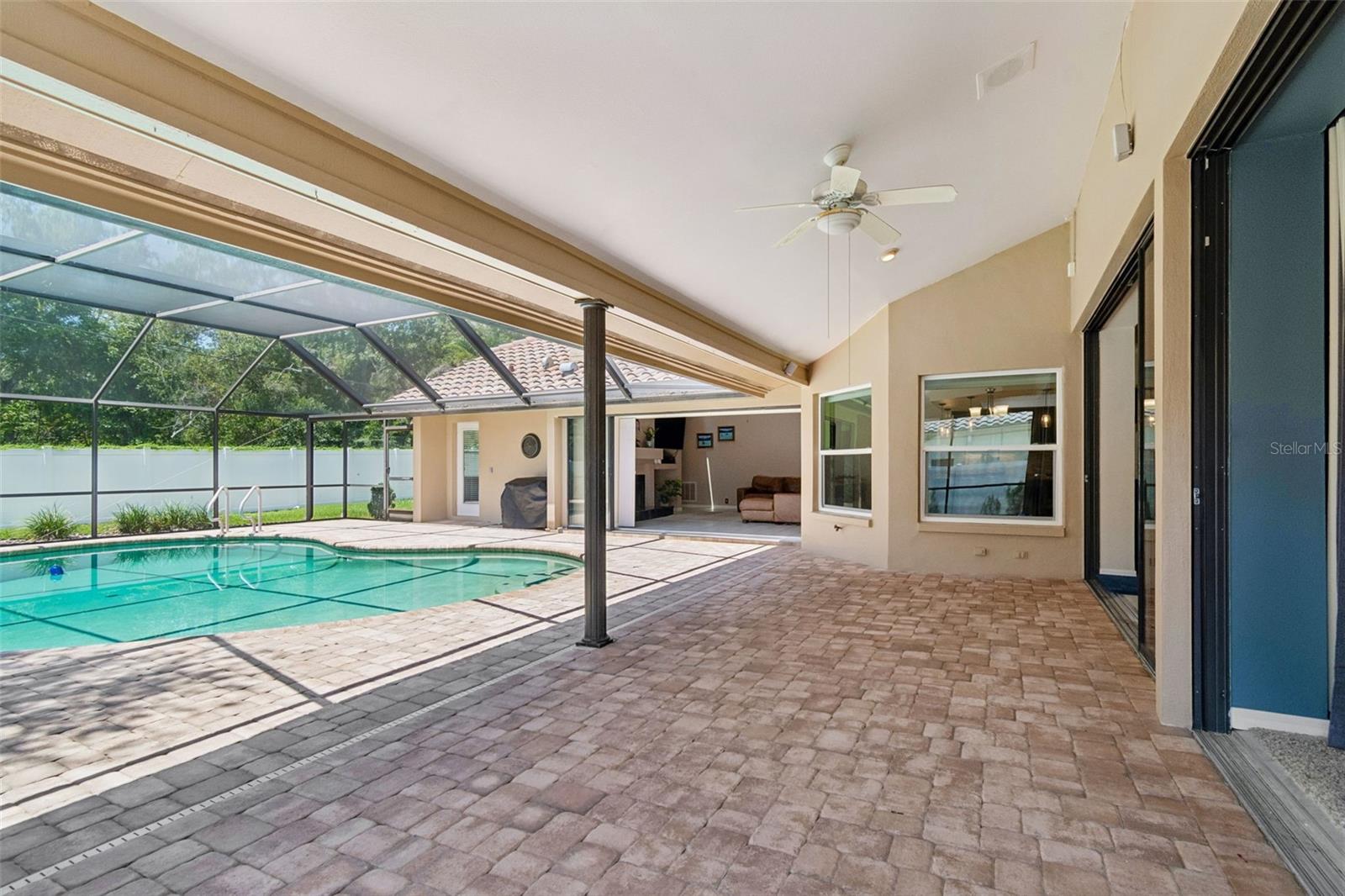 2937 HILLCREEK CIR S — photo 10