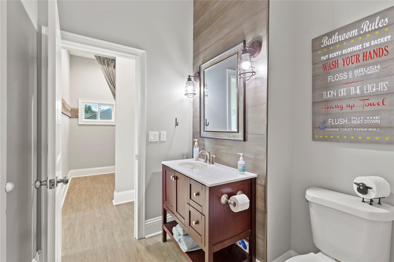15710 COLDING LOOP — photo 26