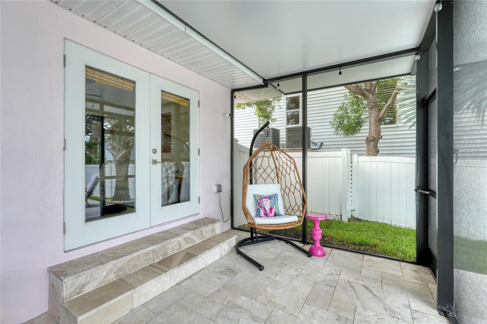 223 PINECREST DR — photo 39