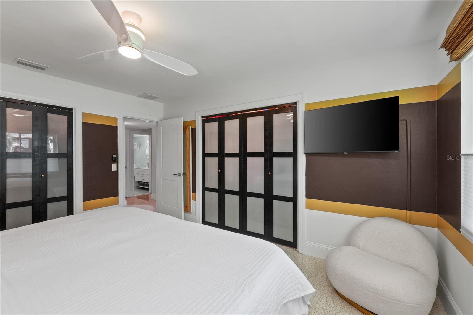 223 PINECREST DR — photo 25