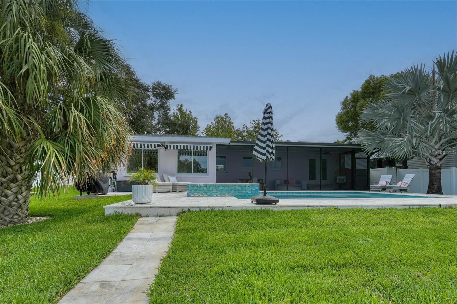 223 PINECREST DR — photo 43