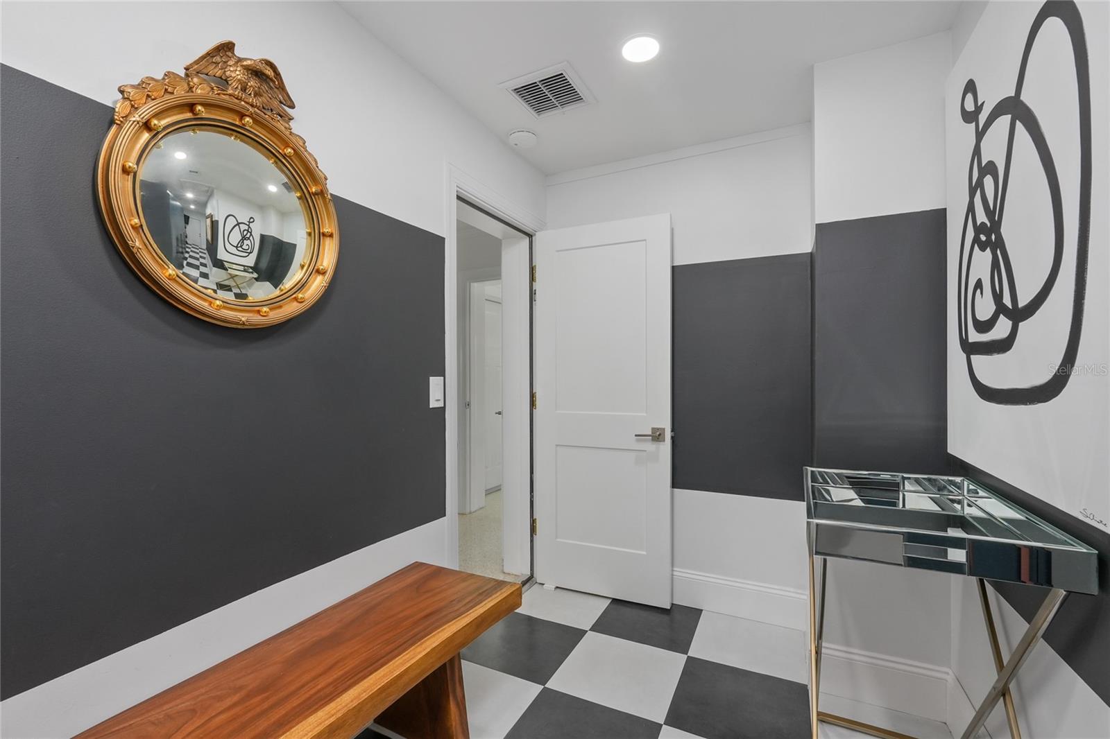 223 PINECREST DR — photo 35
