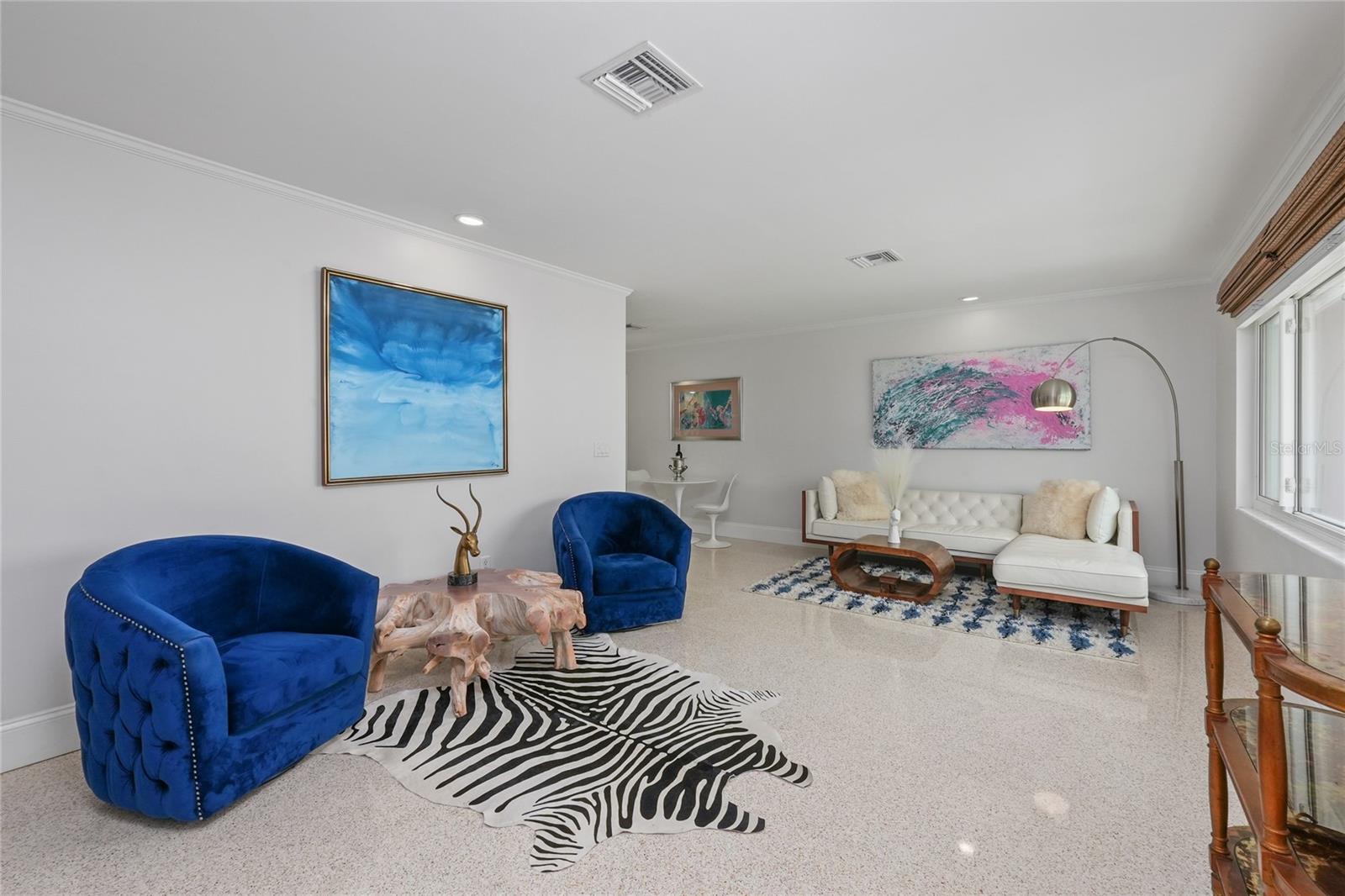 223 PINECREST DR — photo 14