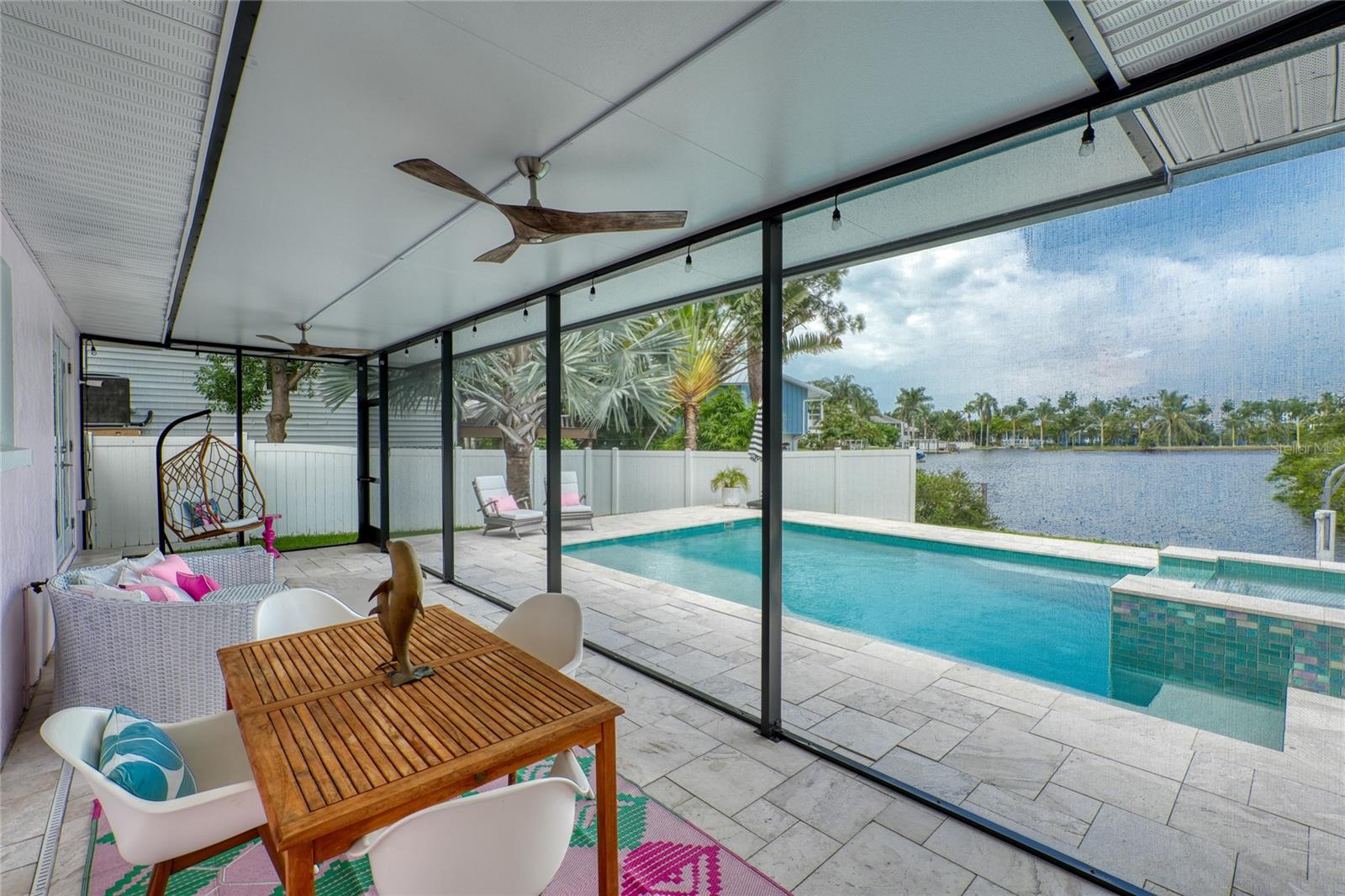 223 PINECREST DR — photo 37
