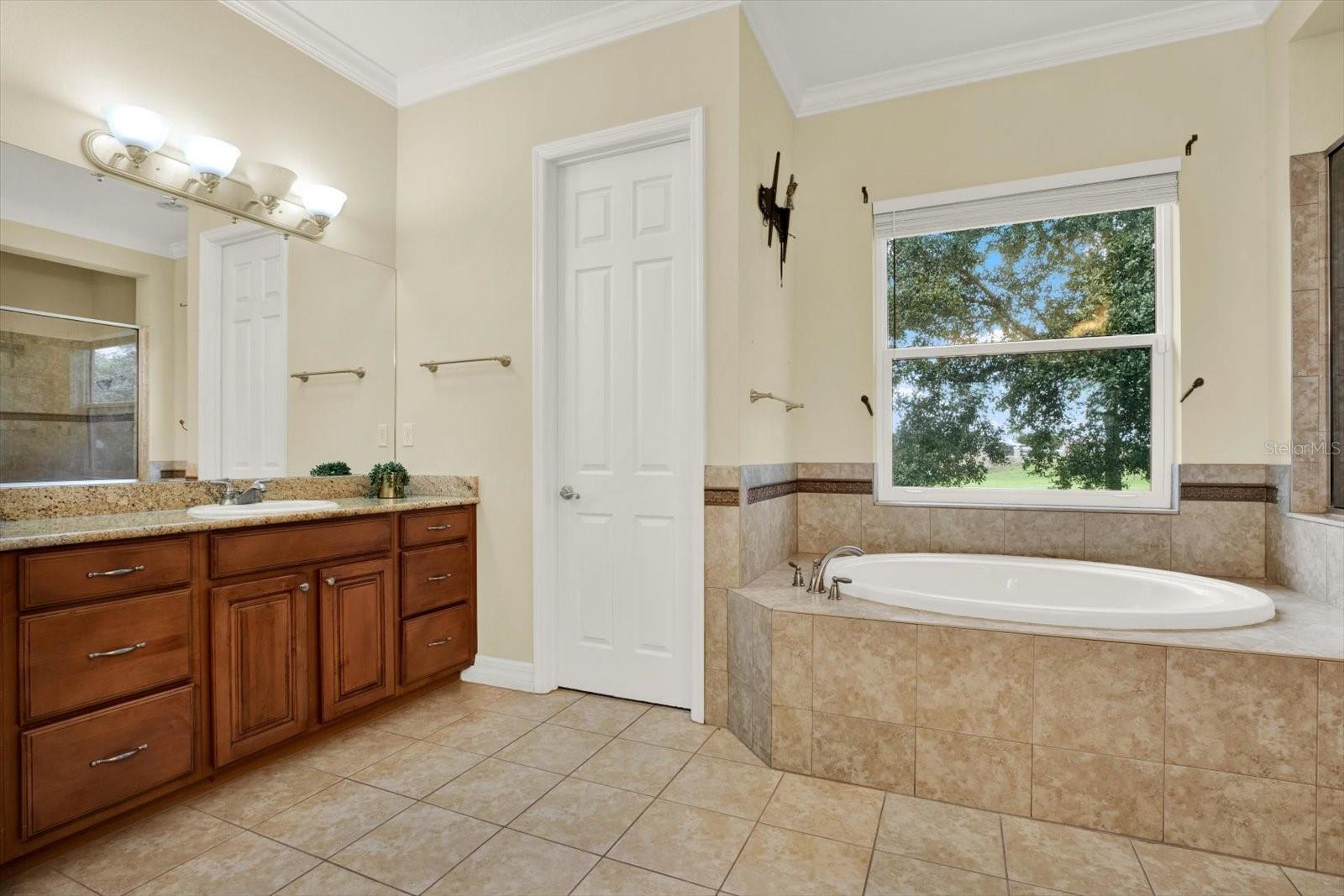5207 LAKE VENICE DR — photo 28