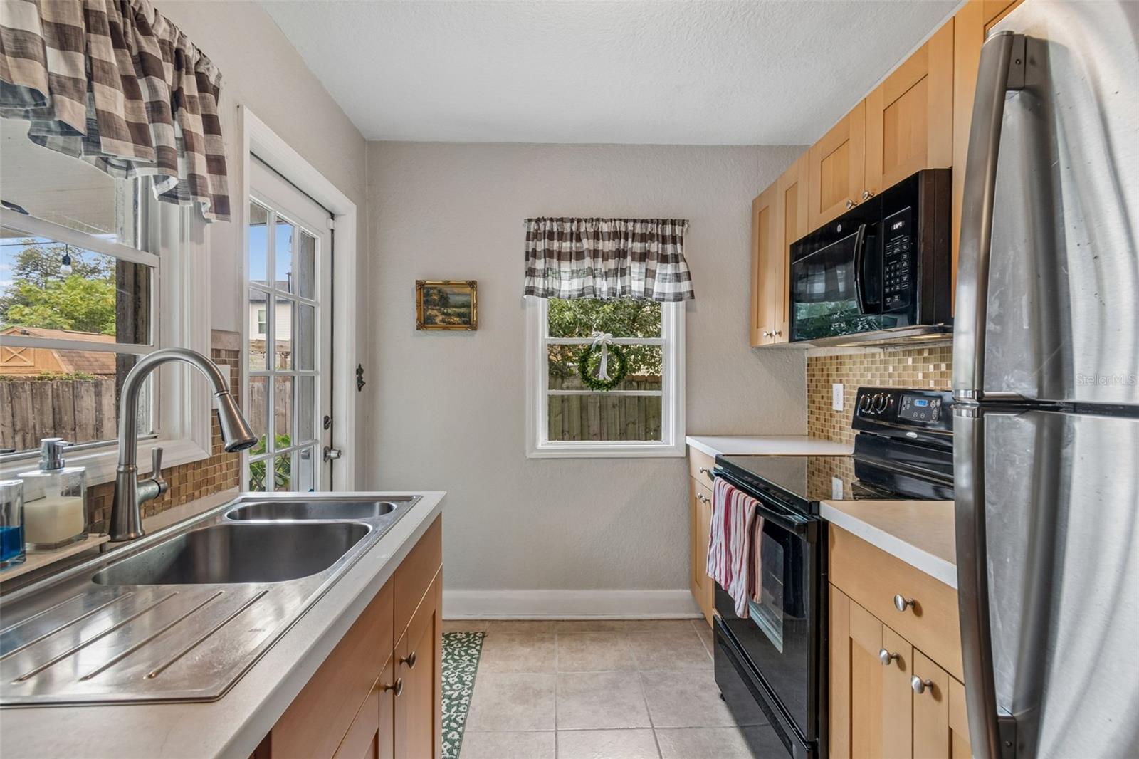 2914 N WOODROW AVE — photo 14