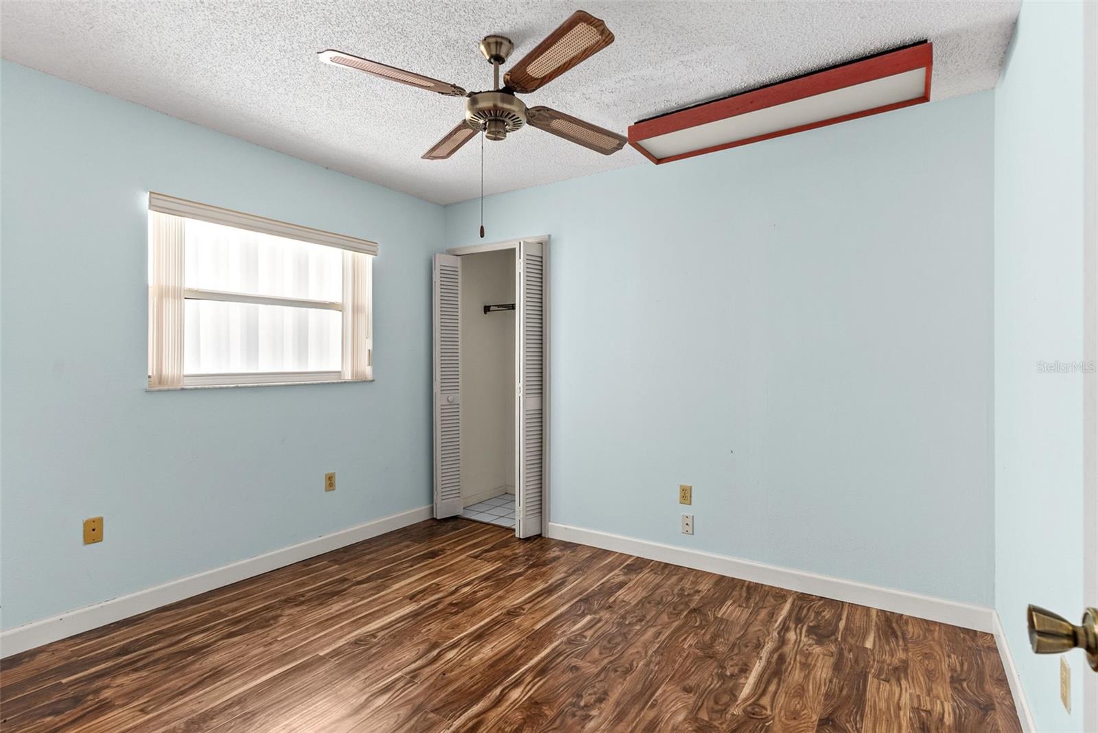 436 MANOR BLVD — photo 17