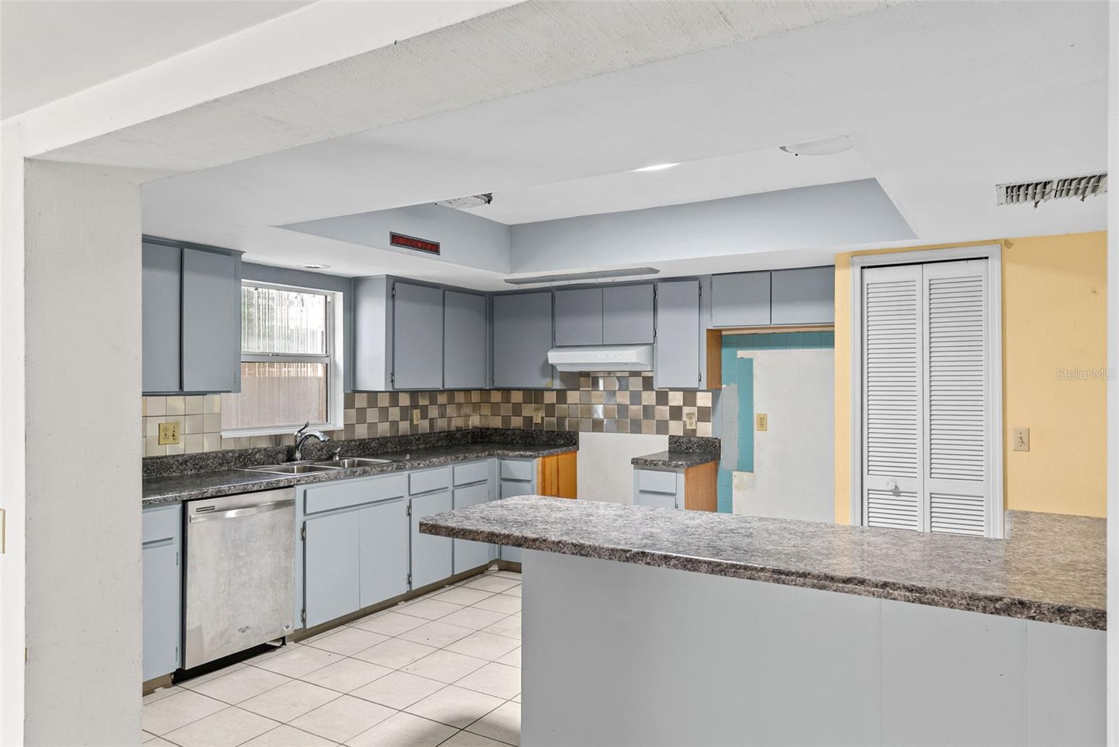 436 MANOR BLVD — photo 8