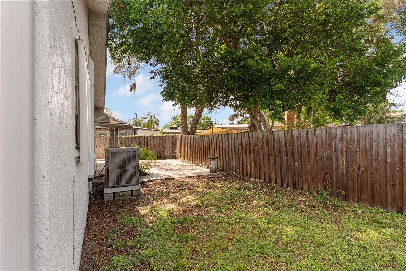 436 MANOR BLVD — photo 24