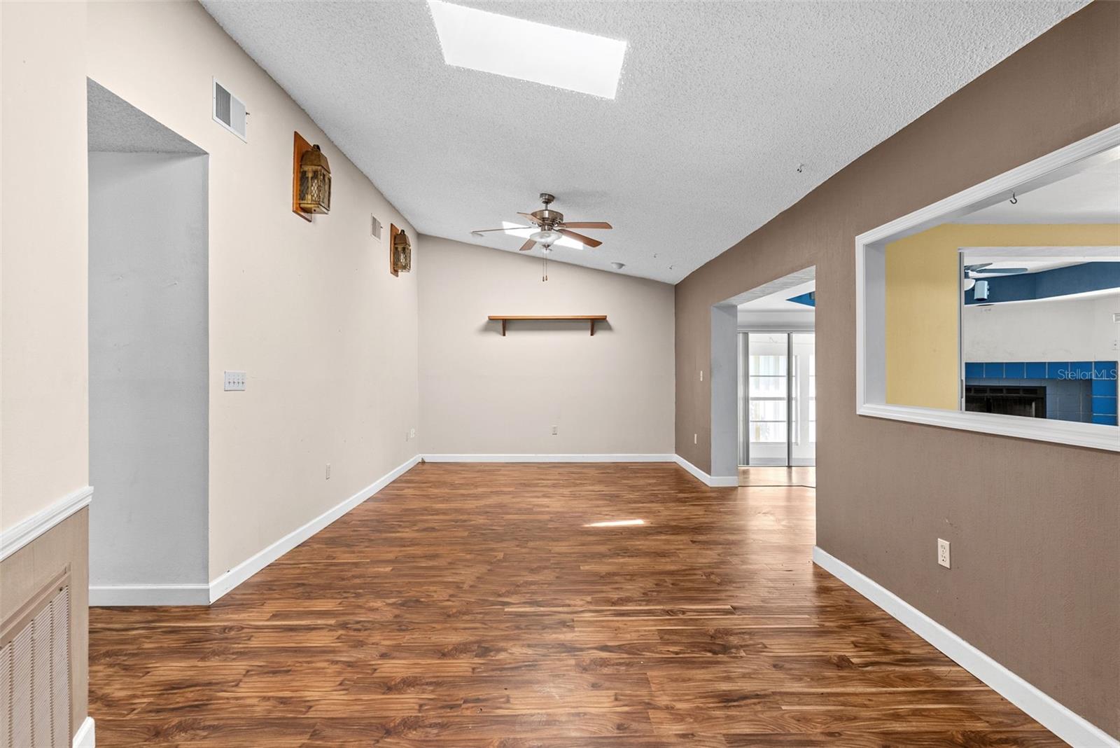 436 MANOR BLVD — photo 2