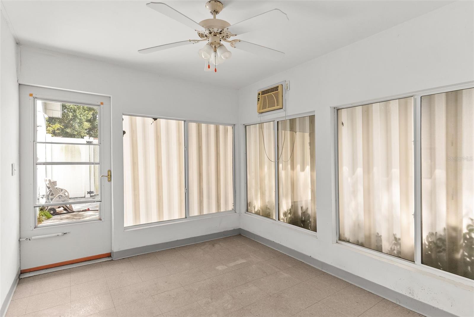 436 MANOR BLVD — photo 18