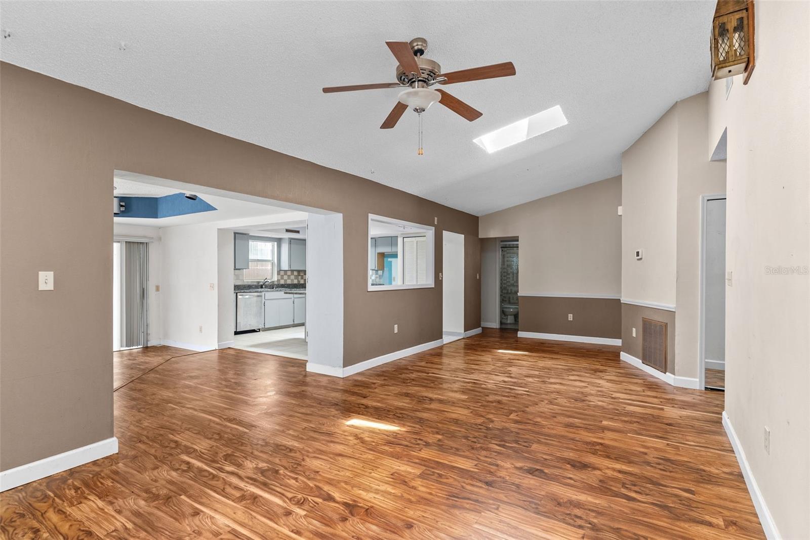 436 MANOR BLVD — photo 4