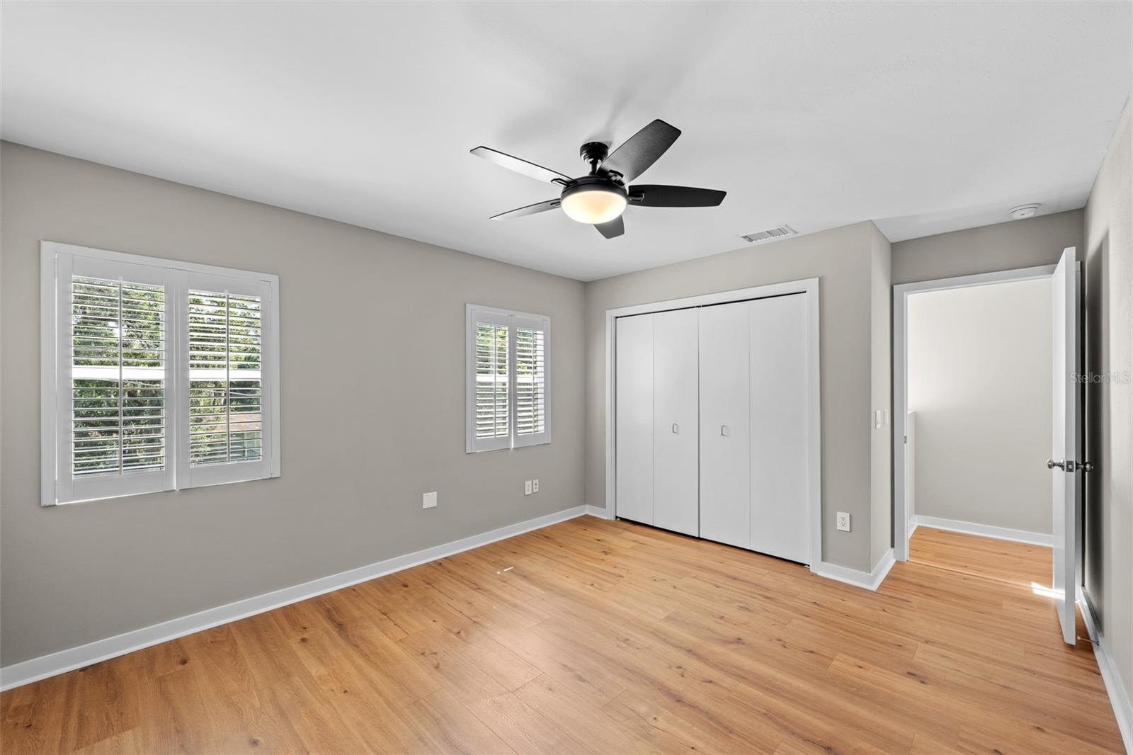 1513 E PARK CIR — photo 24